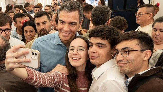 Representantes institucionales, orgánicos y militancia de Juventudes Socialistas trasladan su respaldo a Pedro Sánchez en una carta en la que piden acelerar las políticas jóvenes